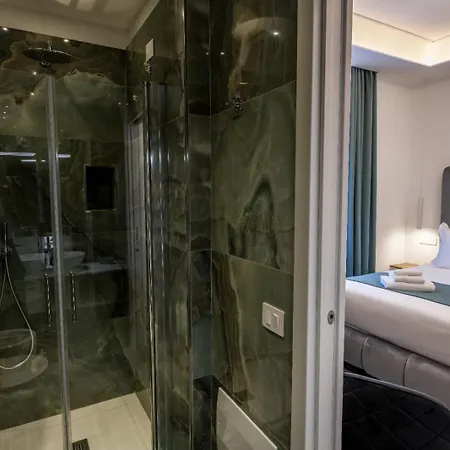 Mare Luxury 4* Neapol