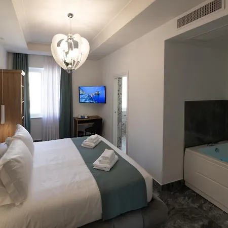 Mare Luxury נאפולי