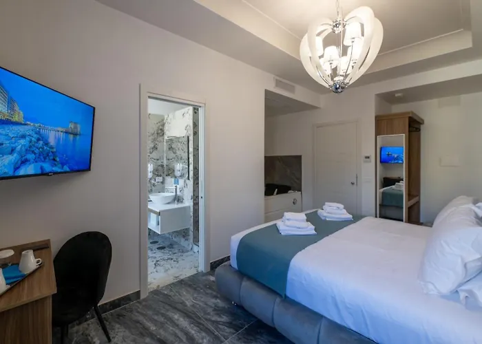 Mare Luxury 4* Neapel